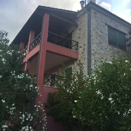 Sklithro In The Heart Of The Forest With Magnificent View Of The Sea Just 10 Minutes From It *